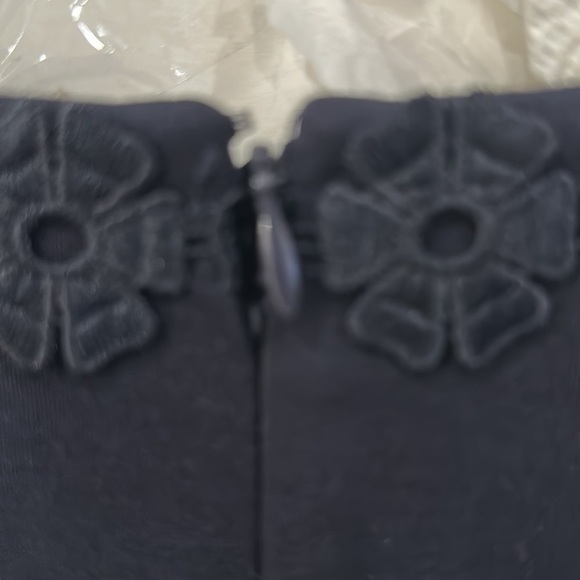 Beautiful comfortable Talbots size 10 (navy blue ) - Picture 6 of 7